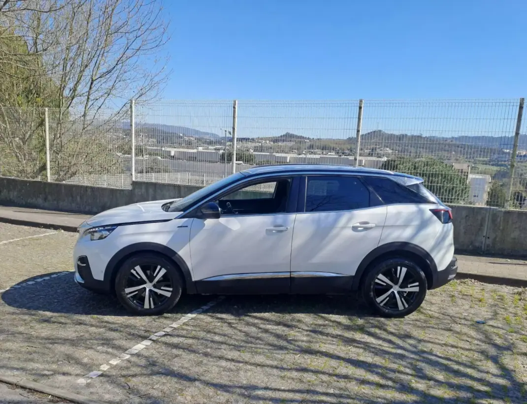 Peugeot 3008 2017 - 17500 EUR, 169000 km - AUTO.MOTO.pt - 169000km - foto 3 de 15