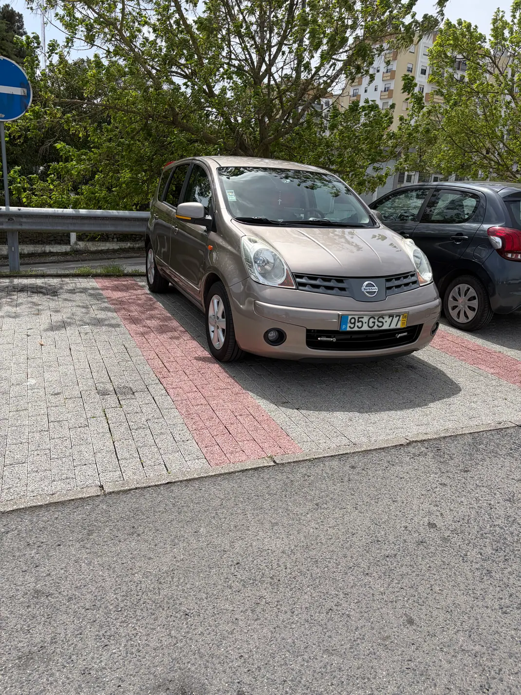 Nissan Note 2008 - 3850 EUR, 226000 km - AUTO.MOTO.pt - 226000km - foto 4 de 4