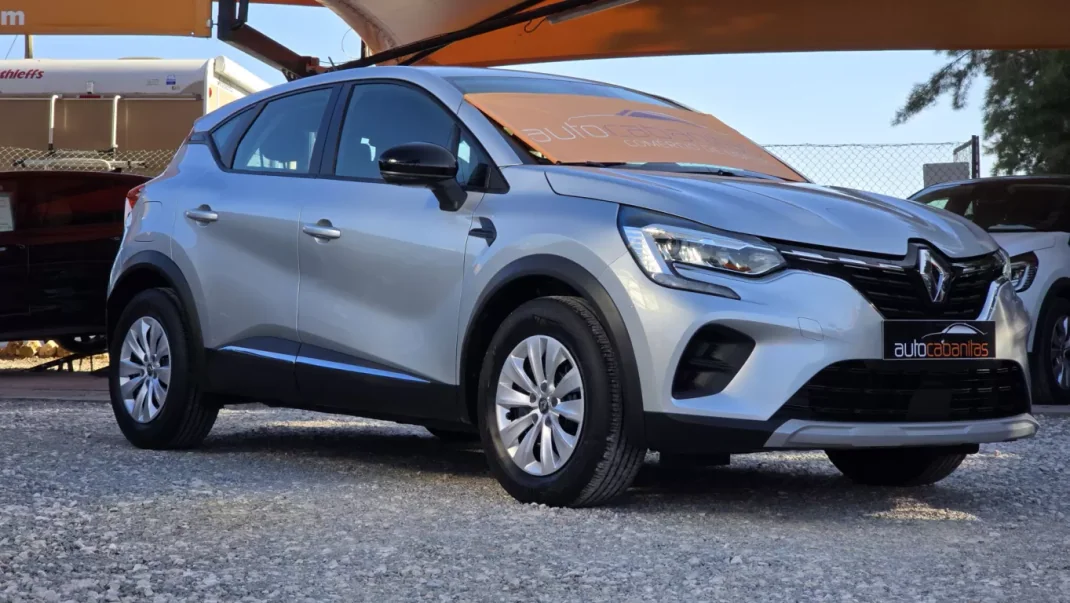 Renault Captur 2020 - 16000 EUR, 75000 km - AUTO.MOTO.pt - 75000km - foto 6 de 21