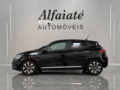 Renault Clio 2023 - 17990 EUR, 41700 km - AUTO.MOTO.pt - 41700km - foto 3 de 15