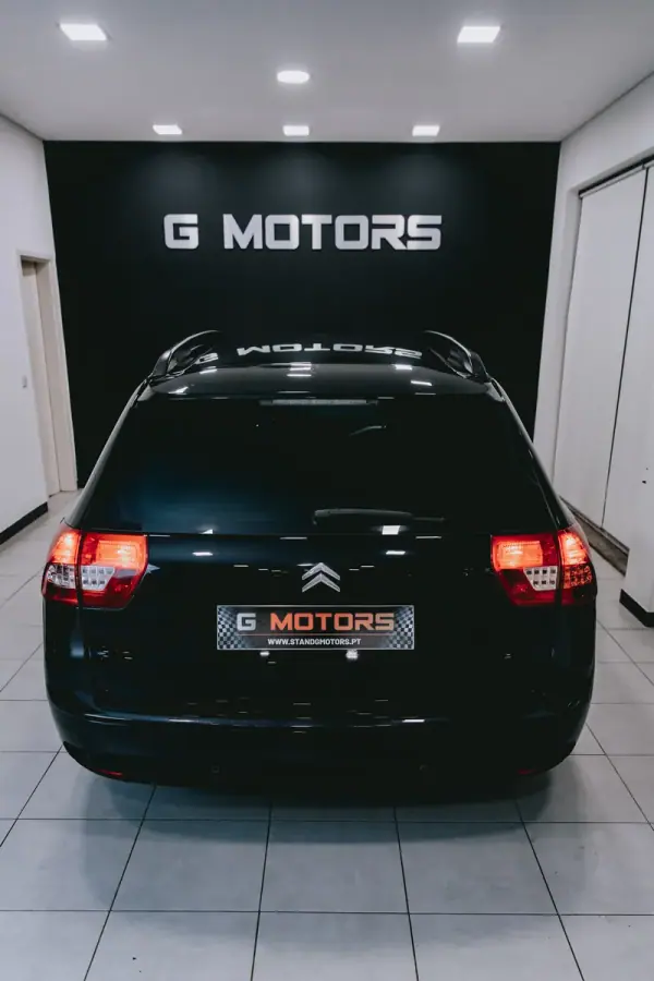 Citroën C5 Tourer 2008 - 6500 EUR, 265000 km - AUTO.MOTO.pt - 265000km - foto 22 de 46
