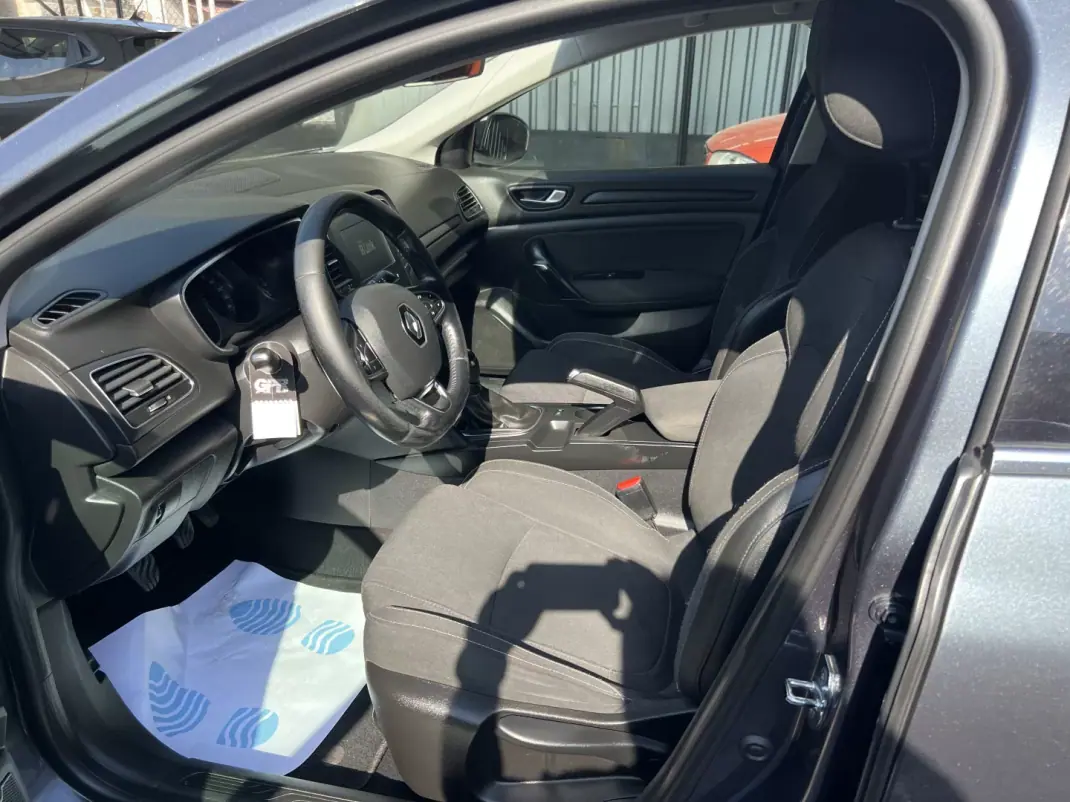 Renault Mégane Sport Tourer 2019 - 12500 EUR, 232000 km - 232000km - foto 7 de 16