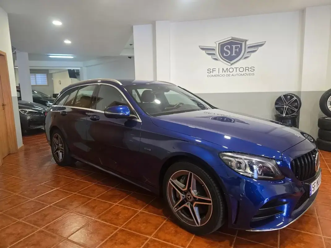 Mercedes-Benz C 300 2021 - 33980 EUR, 72522 km - AUTO.MOTO.pt - 72522km - foto 1 de 52