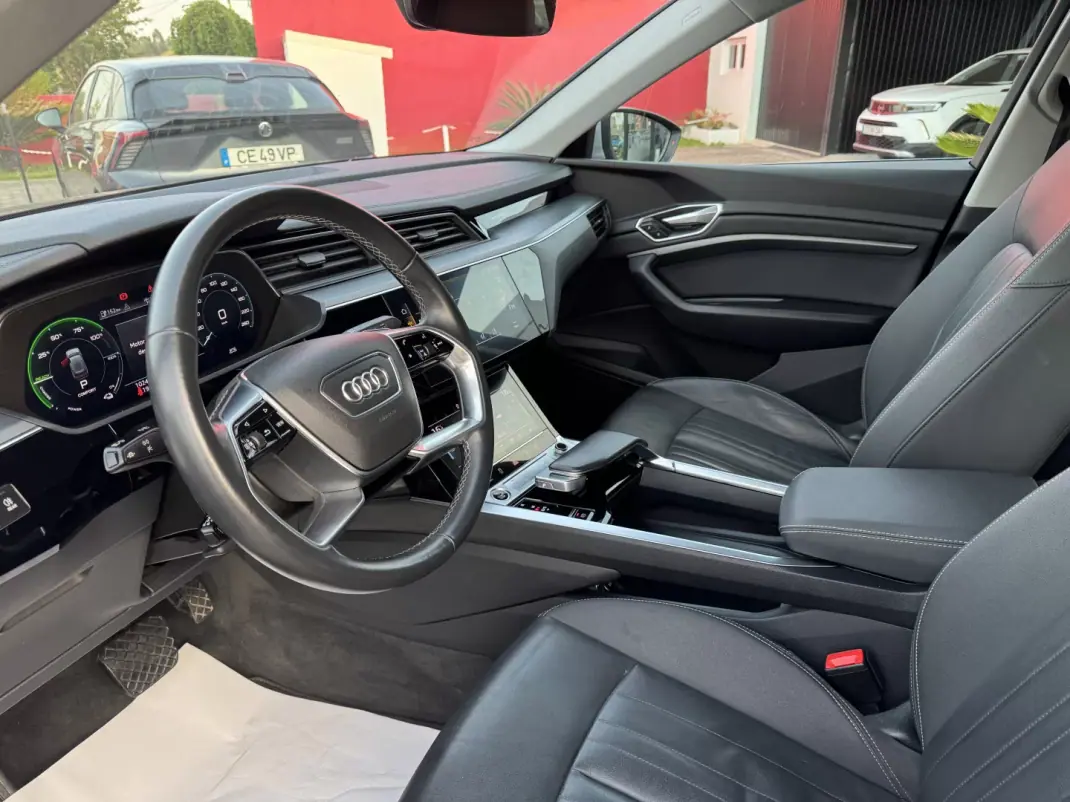 Audi e-tron Sportback 2020 - 28900 EUR, 102000 km - AUTO.MOTO.pt - 102000km - foto 16 de 54