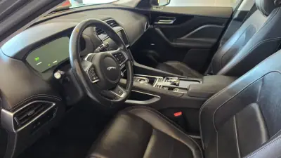 Jaguar F-Pace 2017 - 19500 EUR, 157804 km - 157804km - foto 6 de 74