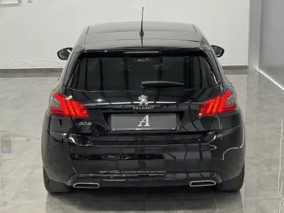 Peugeot 308 2018 - 11890 EUR, 159000 km - AUTO.MOTO.pt - 159000km - foto 6 de 35