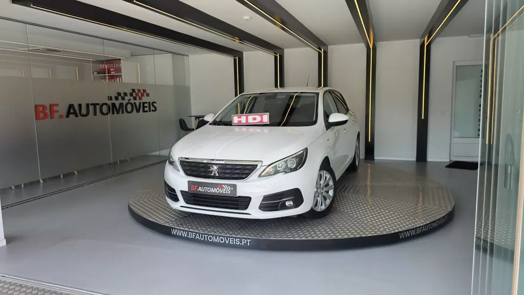 Peugeot 308 2021 - 9500 EUR, 224621 km - 224621km - foto 12 de 59