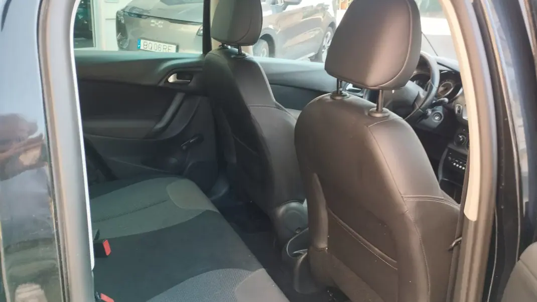Citroën C3 2014 - 5990 EUR, 130567 km - AUTO.MOTO.pt - 130567km - foto 10 de 18