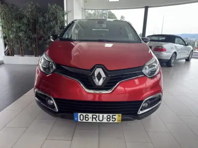 Renault Captur 2016 - 12250 EUR, 136506 km - AUTO.MOTO.pt - 136506km - foto 2 de 22