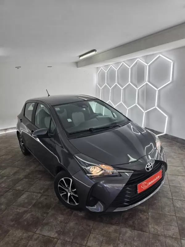 Toyota Yaris 2019 - 13650 EUR, 135421 km - AUTO.MOTO.pt - 135421km - foto 7 de 37
