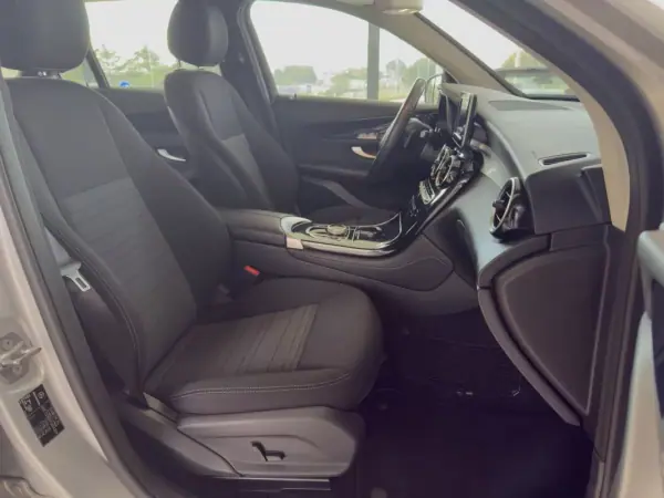 Mercedes-Benz GLC 250 2017 - 31990 EUR, 126652 km - AUTO.MOTO.pt - 126652km - foto 7 de 24