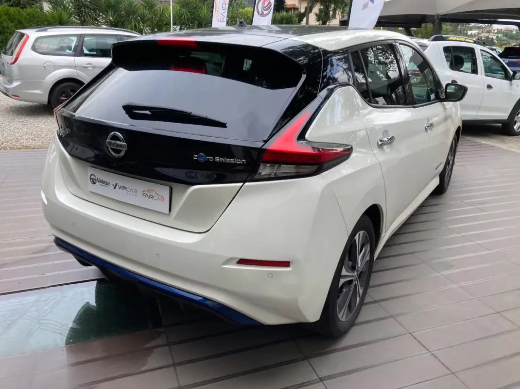 Nissan Leaf 2019 - 13500 EUR, 81279 km - AUTO.MOTO.pt - 81279km - foto 6 de 20