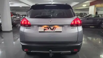 Peugeot 2008 2018 - 12990 EUR, 144000 km - AUTO.MOTO.pt - 144000km - foto 25 de 35