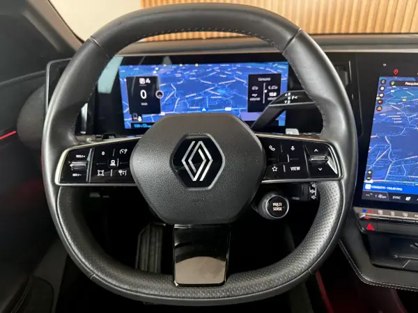 Renault Mégane E-Tech 2023 - 25500 EUR, 58000 km - AUTO.MOTO.pt - 58000km - foto 66 de 121