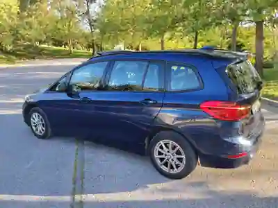 BMW 216 Gran Tourer 2019 - 7250 EUR, 302000 km - AUTO.MOTO.pt - 302000km - foto 2 de 20