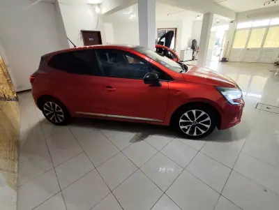 Renault Clio 2019 - 12300 EUR, 62000 km - 62000km - foto 9 de 22