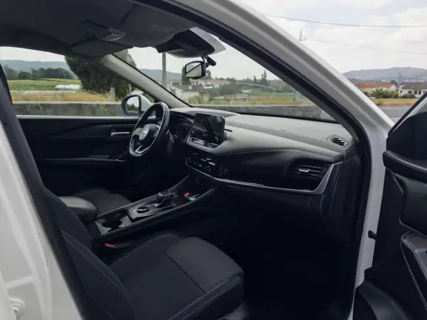 Nissan Qashqai 2022 - 22990 EUR, 114000 km - AUTO.MOTO.pt - 114000km - foto 50 de 50