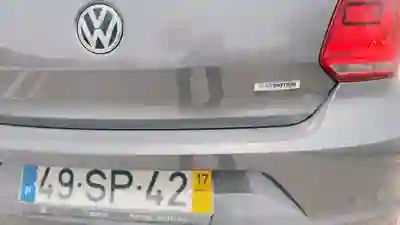 Volkswagen Polo 2017 - 9500 EUR, 61900 km - AUTO.MOTO.pt - 61900km - foto 14 de 16