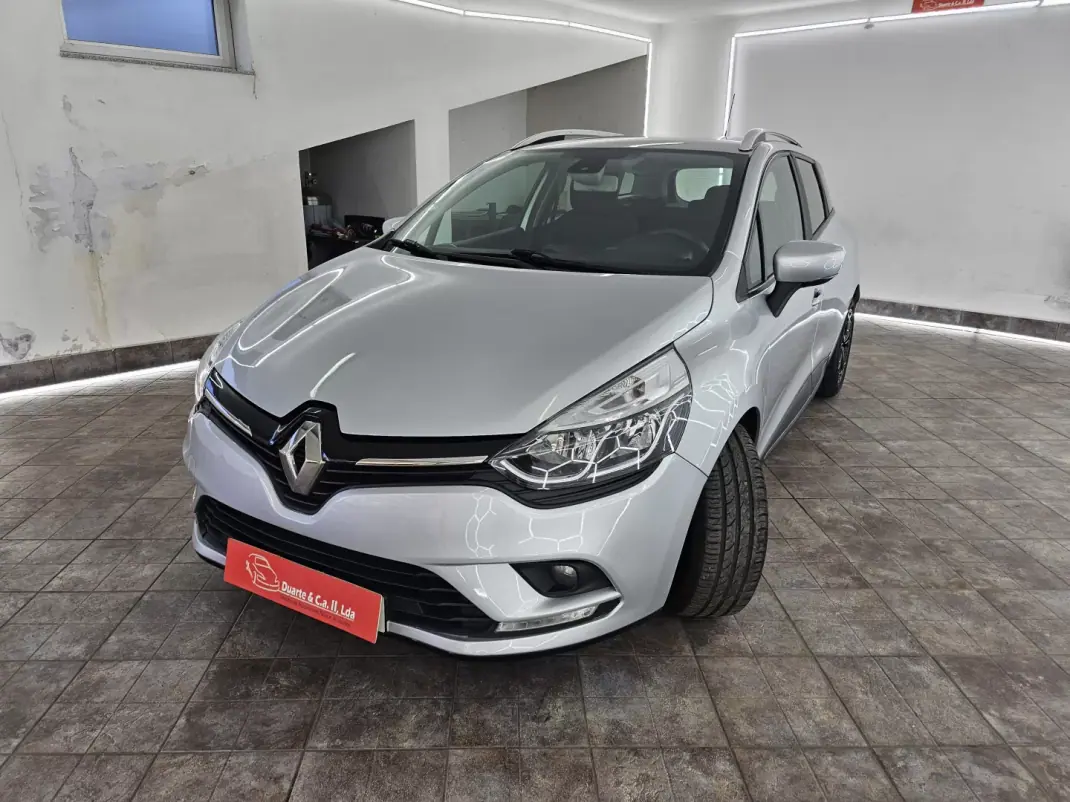 Renault Clio Sport Tourer 2019 - 8650 EUR, 259539 km - AUTO.MOTO.pt - 259539km - foto 7 de 24