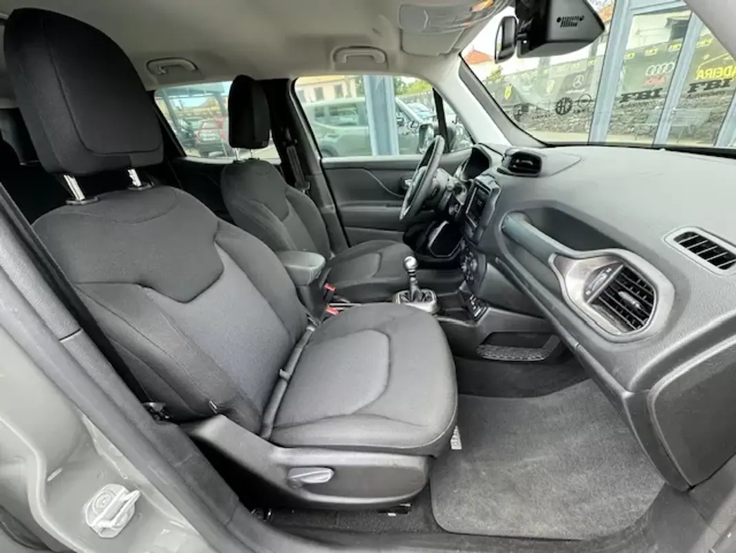 Jeep Renegade 2022 - 24900 EUR, 78480 km - 78480km - foto 5 de 5