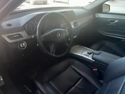 Mercedes-Benz E 200 2016 - 20900 EUR, 180000 km - AUTO.MOTO.pt - 180000km - foto 9 de 10