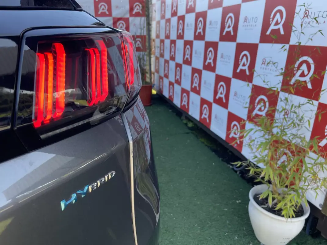 Peugeot 3008 2021 - 23990 EUR, 89615 km - AUTO.MOTO.pt - 89615km - foto 11 de 28