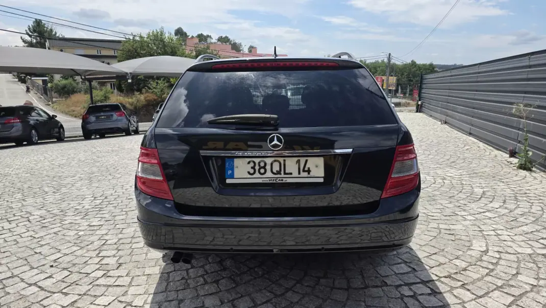 Mercedes-Benz C 200 2011 - 13890 EUR, 240000 km - 240000km - foto 5 de 19