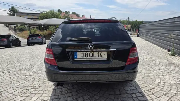 Mercedes-Benz C 200 2011 - 13890 EUR, 240000 km - AUTO.MOTO.pt - 240000km - foto 5 de 19