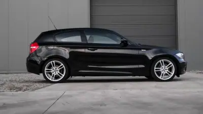 BMW 118 2010 - 10999 EUR, 225592 km - 225592km - foto 3 de 13
