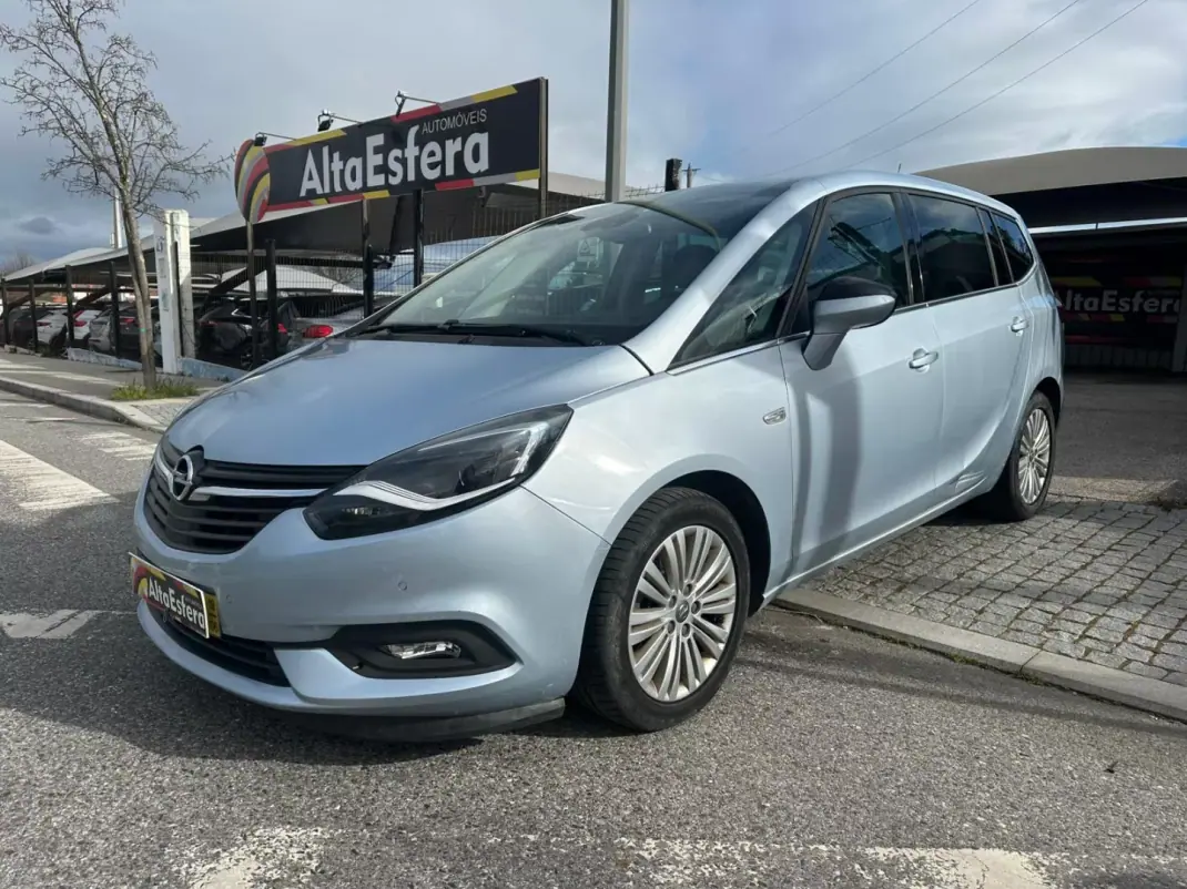 Opel Zafira 2018 - 13900 EUR, 128674 km - AUTO.MOTO.pt - 128674km - foto 1 de 36