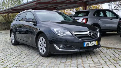 Opel Insignia Sports Tourer 2017 - 10750 EUR, 214037 km - AUTO.MOTO.pt - 214037km - foto 2 de 8