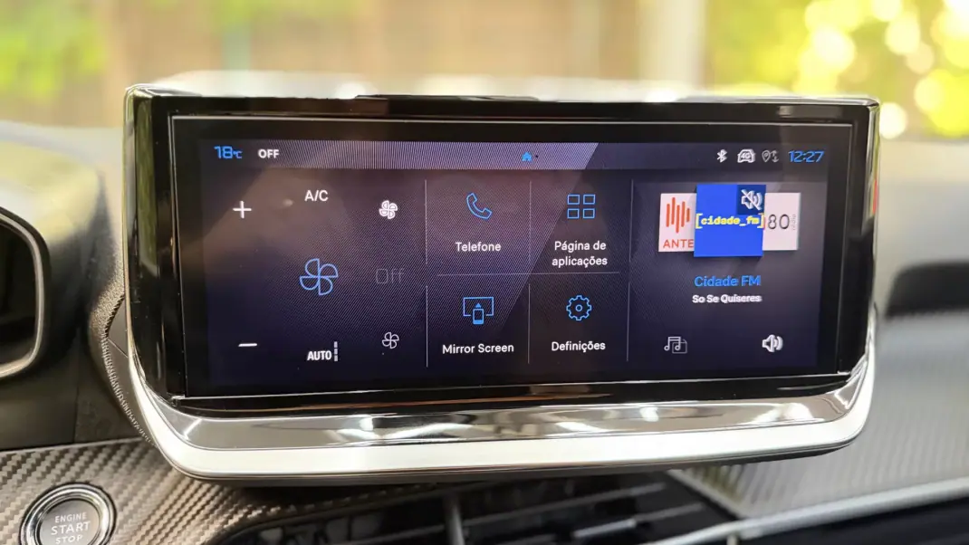 Peugeot e-2008 2025 - 25900 EUR, 13646 km - AUTO.MOTO.pt - 13646km - foto 15 de 22