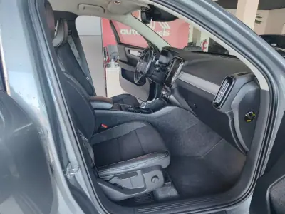 Volvo XC 40 2019 - 23850 EUR, 132000 km - AUTO.MOTO.pt - 132000km - foto 15 de 35