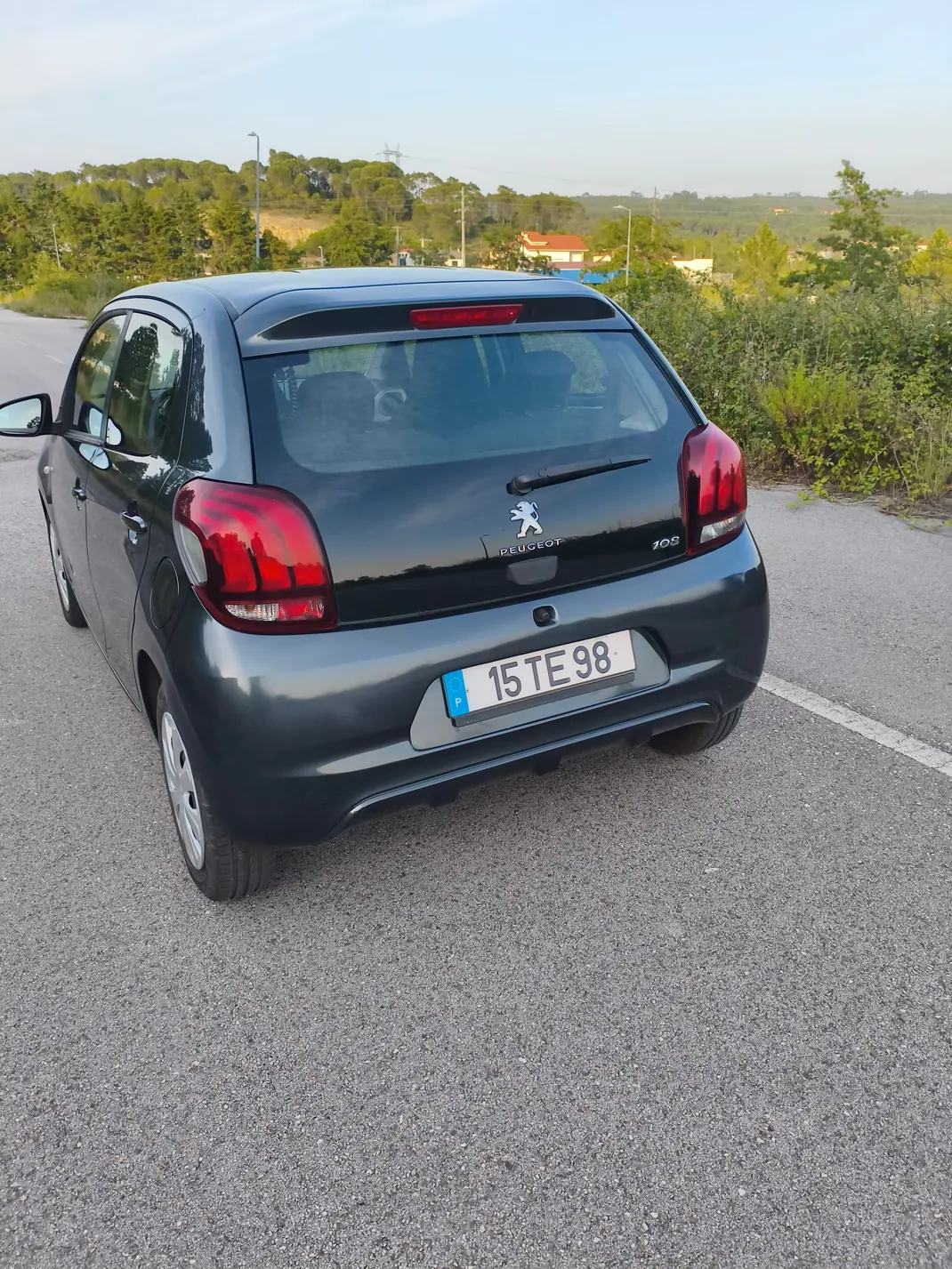 Peugeot 108 2017 - 7500 EUR, 92000 km - 92000km - foto 5 de 10