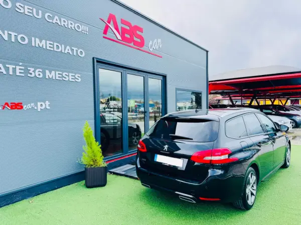 Peugeot 308 SW 2020 - 16999 EUR, 150000 km - AUTO.MOTO.pt - 150000km - foto 9 de 23