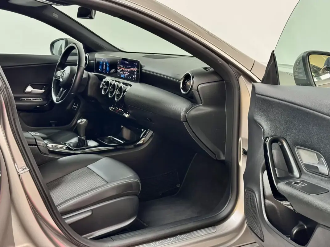 Mercedes-Benz CLA 180 2020 - 19950 EUR, 124000 km - AUTO.MOTO.pt - 124000km - foto 45 de 54