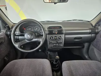 Opel Corsa 1997 - 1300 EUR, 125000 km - AUTO.MOTO.pt - 125000km - foto 7 de 9