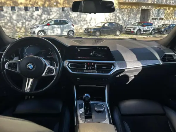 BMW 330 2019 - 30000 EUR, 206305 km - AUTO.MOTO.pt - 206305km - foto 12 de 43
