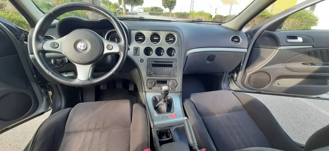 Alfa Romeo 159 Sportwagon 2008 - 6921 EUR, 195000 km - AUTO.MOTO.pt - 195000km - foto 9 de 15