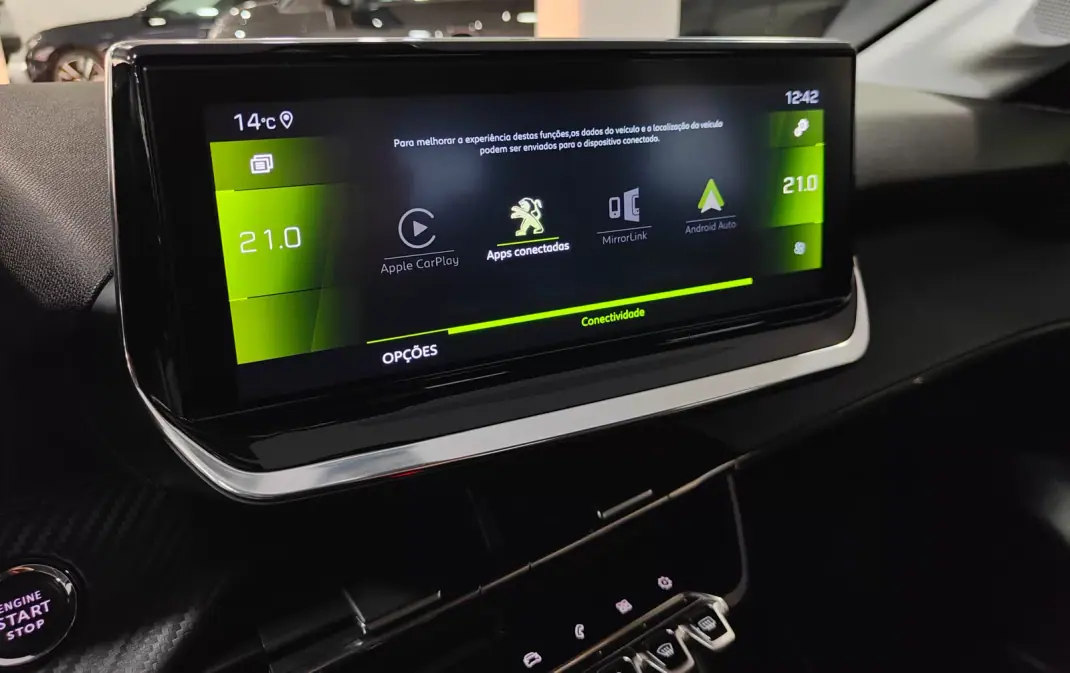 Peugeot 208 2019 - 14500 EUR, 90000 km - AUTO.MOTO.pt - 90000km - foto 53 de 60