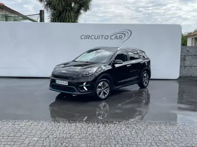 Kia e-Niro 2022 - 22250 EUR, 71631 km - AUTO.MOTO.pt - 71631km - foto 44 de 44