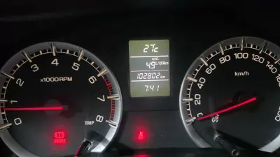 Suzuki Swift 2010 - 8990 EUR, 102000 km - AUTO.MOTO.pt - 102000km - foto 9 de 28
