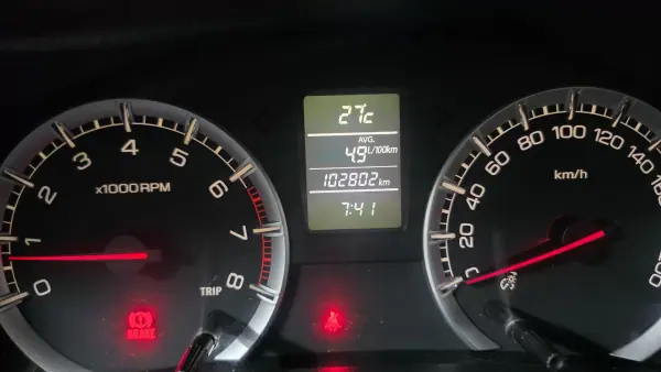 Suzuki Swift 2010 - 8990 EUR, 102000 km - AUTO.MOTO.pt - 102000km - foto 9 de 28