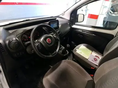 Fiat Fiorino 1.3 M-Jet Adventure 2020 - 10500 EUR, 143819 km - AUTO.MOTO.pt - 143819km - foto 4 de 6