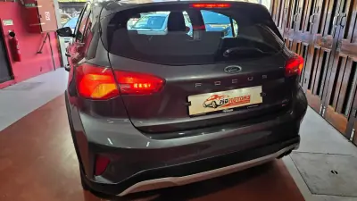 Ford Focus 2020 - 15990 EUR, 90544 km - AUTO.MOTO.pt - 90544km - foto 8 de 51
