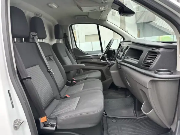Ford Transit 2020 - 16900 EUR, 200000 km - AUTO.MOTO.pt - 200000km - foto 37 de 37