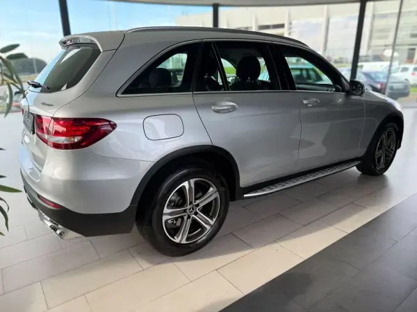 Mercedes-Benz GLC 250 2017 - 31990 EUR, 126652 km - AUTO.MOTO.pt - 126652km - foto 21 de 24