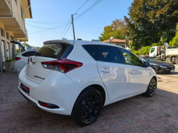 Toyota Auris 2016 - 14900 EUR, 160000 km - AUTO.MOTO.pt - 160000km - foto 8 de 34