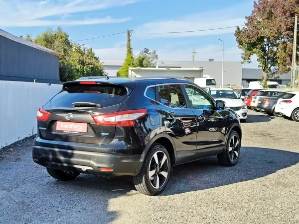 Nissan Qashqai 2016 - 16500 EUR, 146464 km - AUTO.MOTO.pt - 146464km - foto 13 de 34