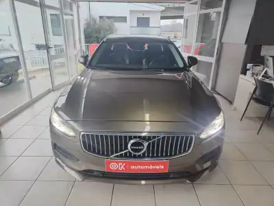 Volvo V90 2017 - 23500 EUR, 131000 km - AUTO.MOTO.pt - 131000km - foto 4 de 39
